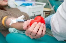 «Қан өткізіп, донор бол» акциясы аясында танымал қазақстандықтар 860 литрден астам қан өткізді